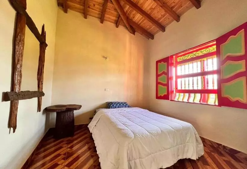 ペンション Residencia Artistica Y Hostal Los Colores