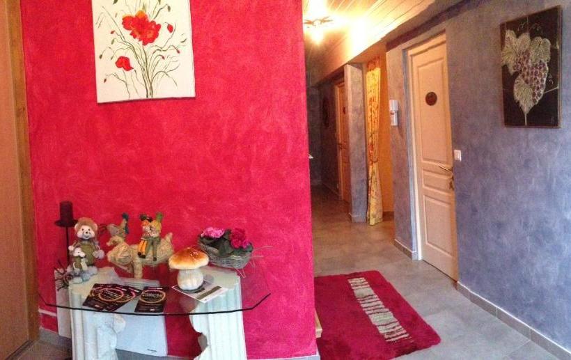 مبيت وإفطار Castelger