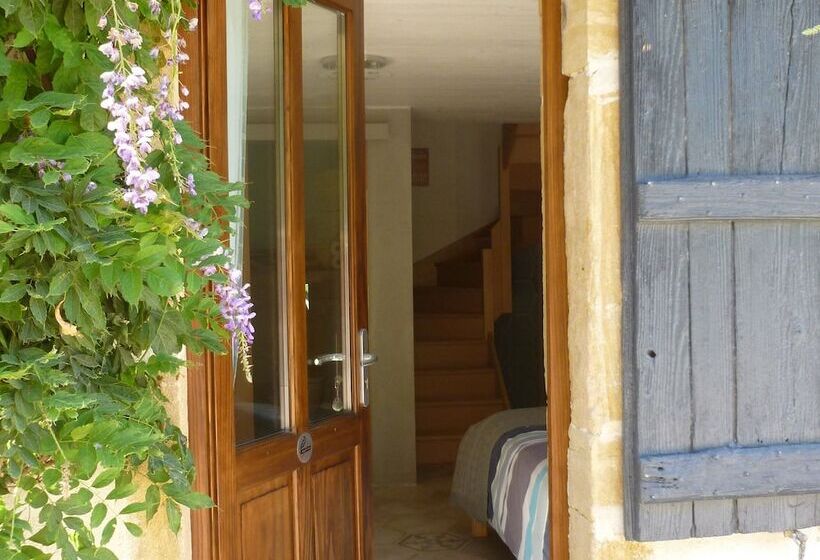 مبيت وإفطار La Bergerie Du Bois Joannin 1497 Route Des Fleuriats