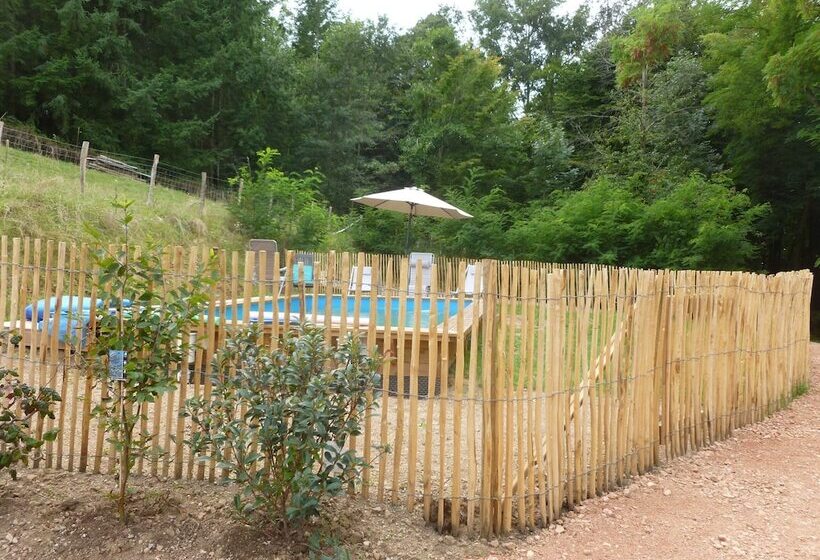 مبيت وإفطار La Bergerie Du Bois Joannin 1497 Route Des Fleuriats