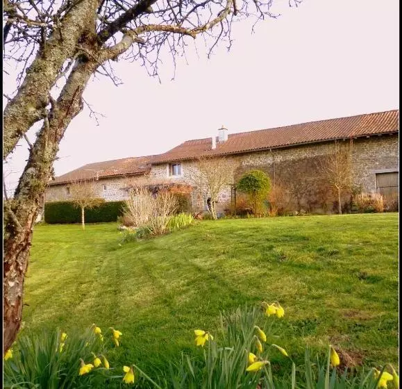 ベッドアンドブレックファースト La Vieille Maison De Pensol