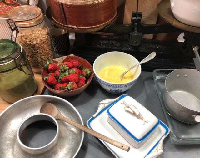 צימר Maison D'hôtes Les Volets Verts Et Sa Brocante