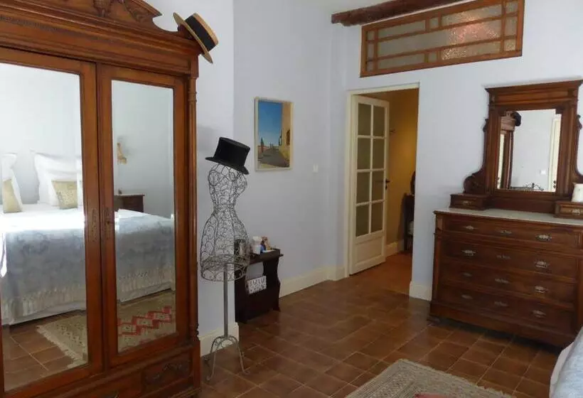 ベッドアンドブレックファースト Sainte Hélène Chambres D Hôtes & Appartement