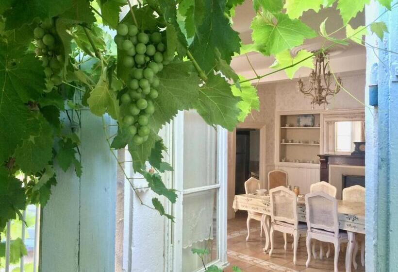 مبيت وإفطار Sainte Hélène Chambres D Hôtes & Appartement