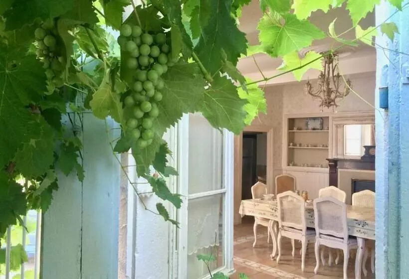 ベッドアンドブレックファースト Sainte Hélène Chambres D Hôtes & Appartement