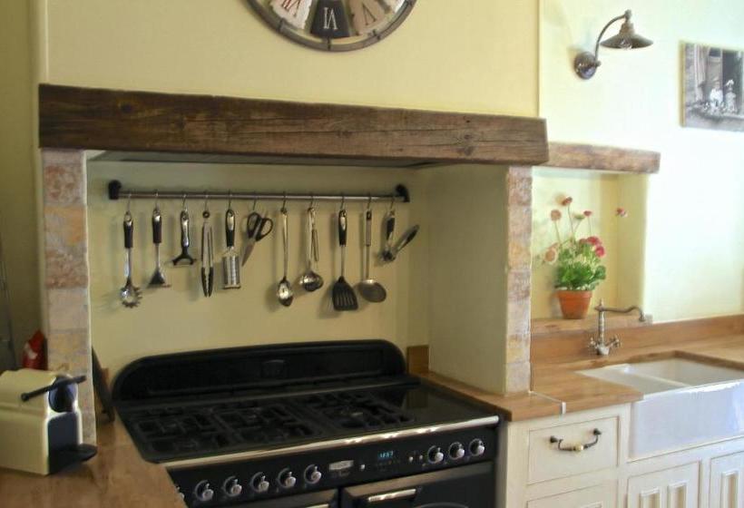 مبيت وإفطار Sainte Hélène Chambres D Hôtes & Appartement