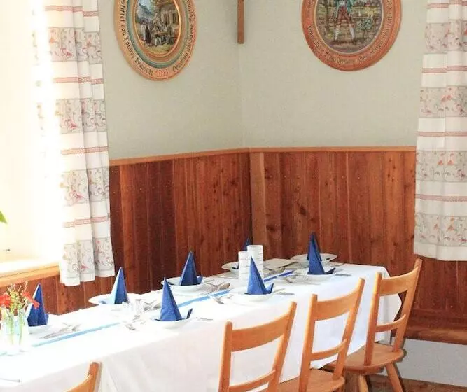 Hotelli Zur Waldesruh