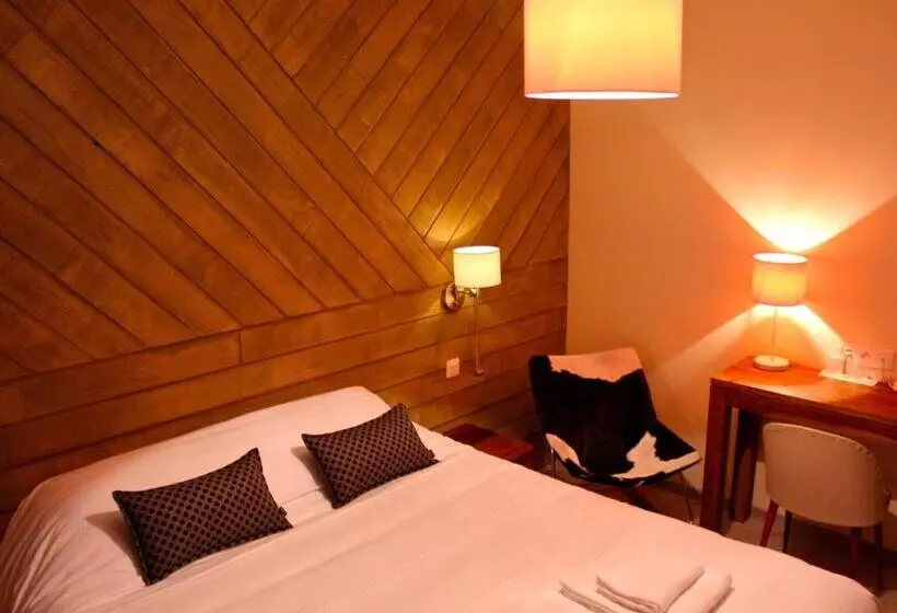 Hotelli Logis Hôtel & Restaurant Le Cadet De Gascogne