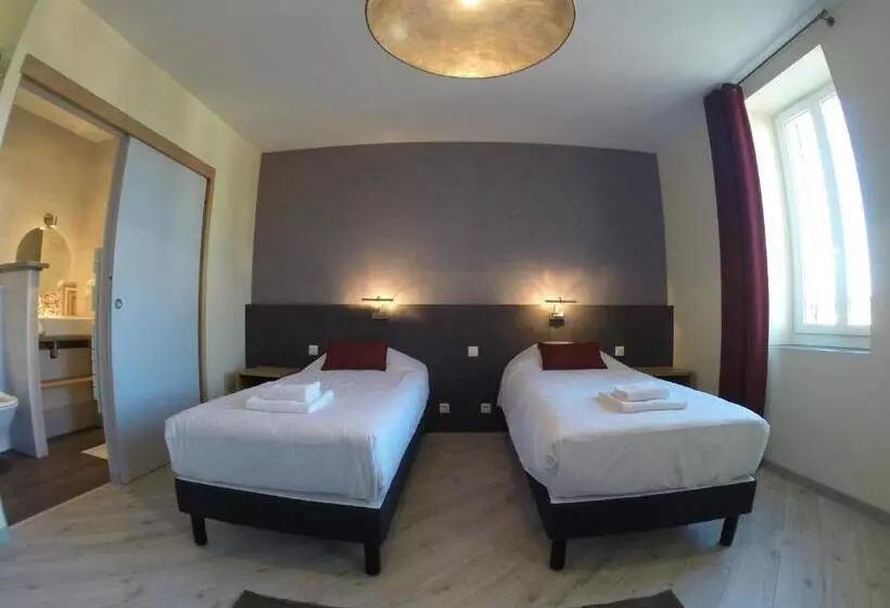 Hotelli Logis Hôtel & Restaurant Le Cadet De Gascogne