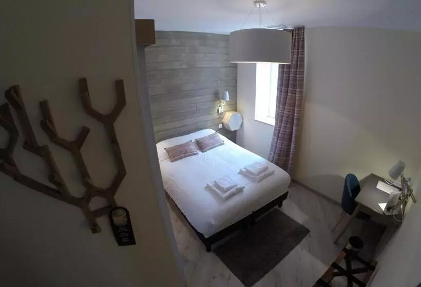 Hotelli Logis Hôtel & Restaurant Le Cadet De Gascogne