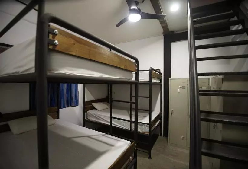 Pisces Youth Hostel