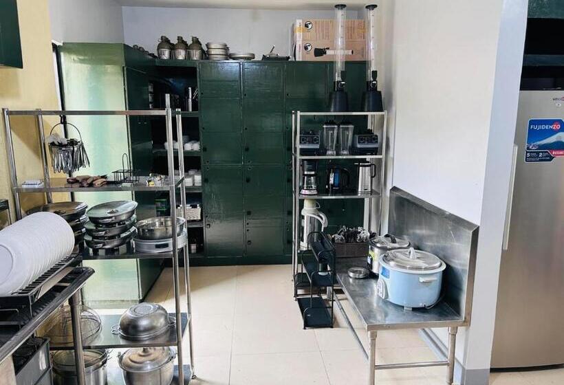 Hospedaria Camp Backpackers Port Barton