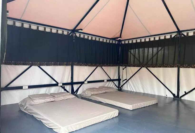 ユースホステル Camp Backpackers Port Barton