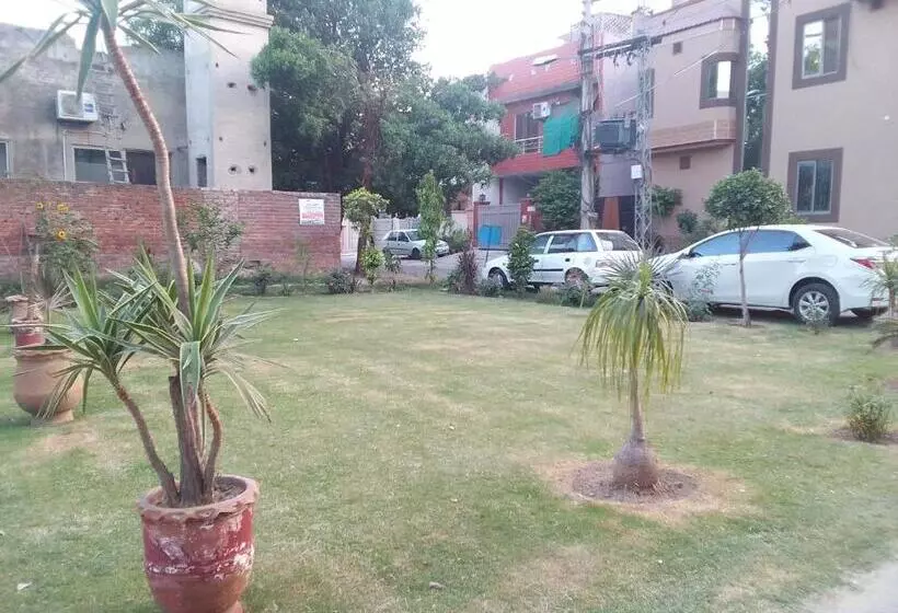 هاستل Dove Inn Hotel Wahdat Road