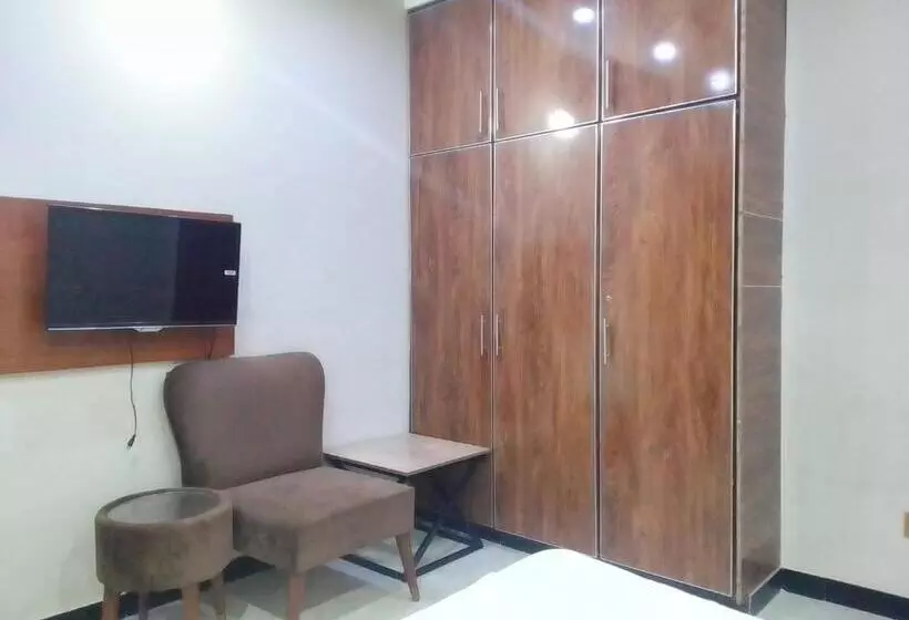 هاستل Dove Inn Hotel Wahdat Road