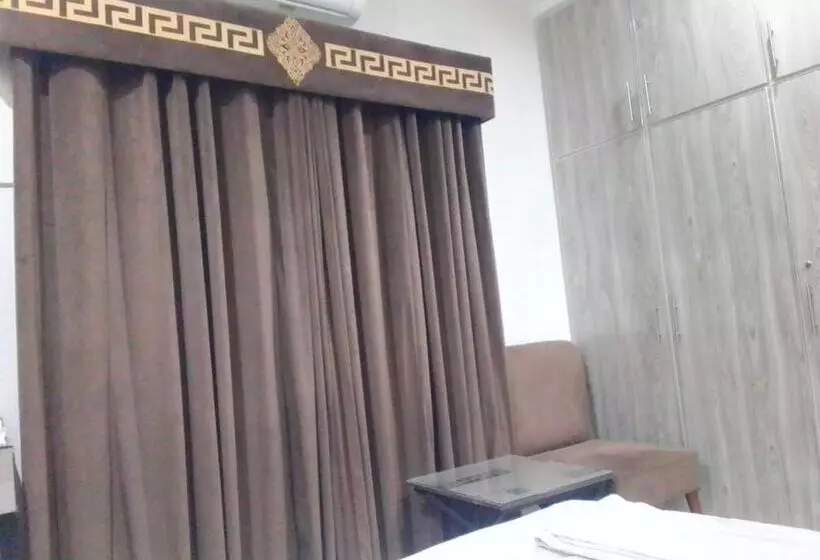 هاستل Dove Inn Hotel Wahdat Road