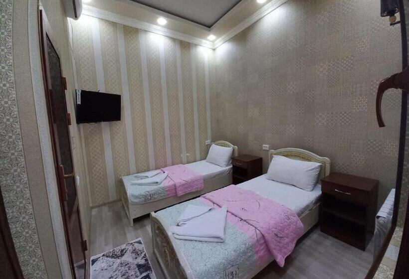 Hostel Yusuf Gold House