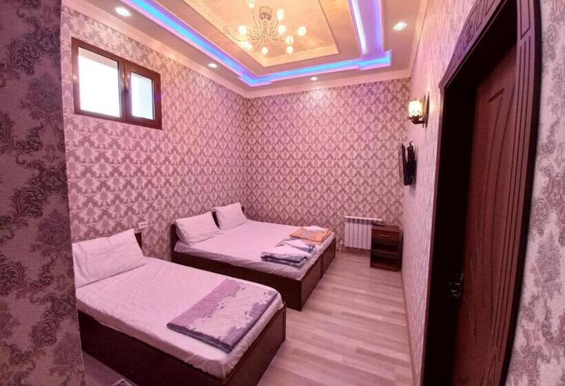 Hostel Yusuf Gold House