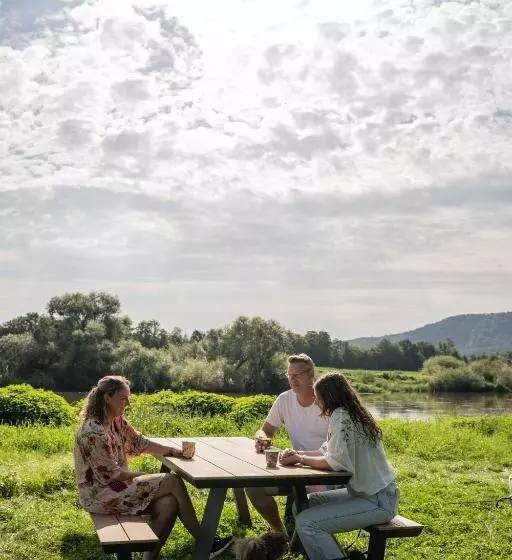 Aamiaismajoitus (B&B) Stern Kuppelzelt