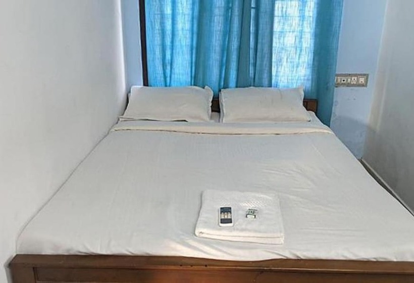 Hôtel Fabexpress Aabriz Residency