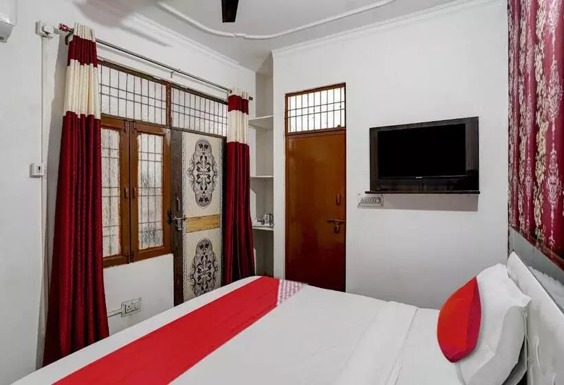 Hotelli Flagship The Royal Guest House