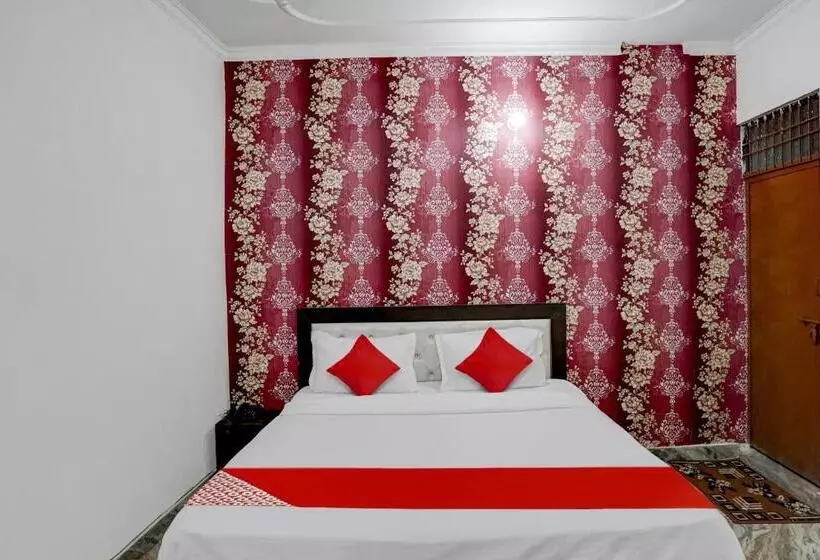 Hotelli Flagship The Royal Guest House