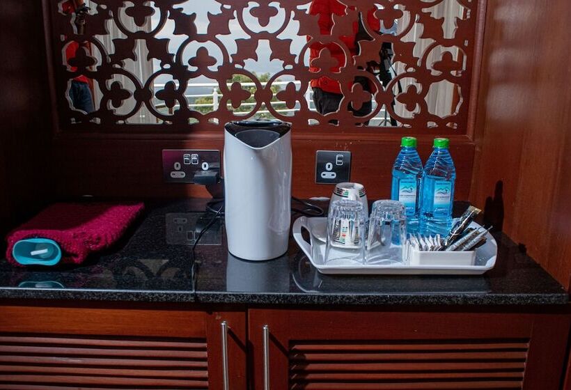 هتل Lake Elementaita Mountain Lodge