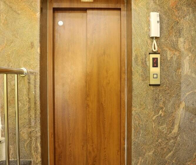 فندق Martine S Residency