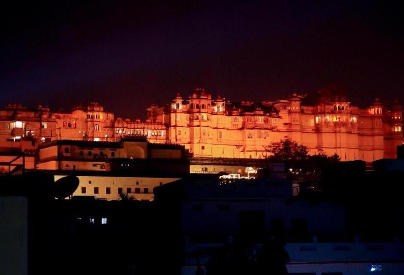 ホテル Shri Daulat Villas