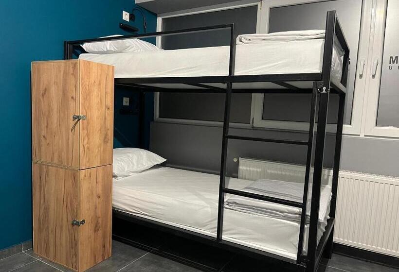 Mickitos Urban Hostel