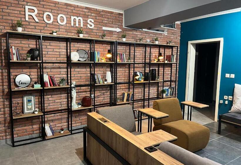 Mickitos Urban Hostel