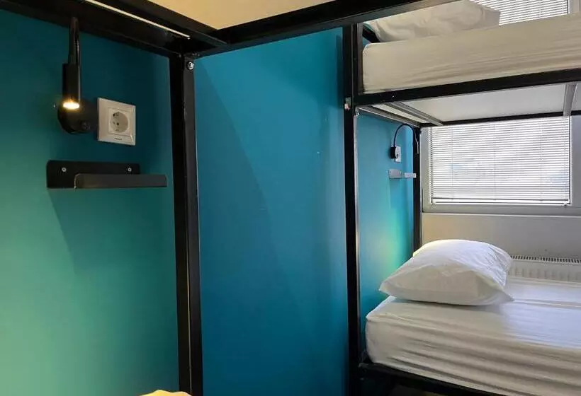 Mickitos Urban Hostel