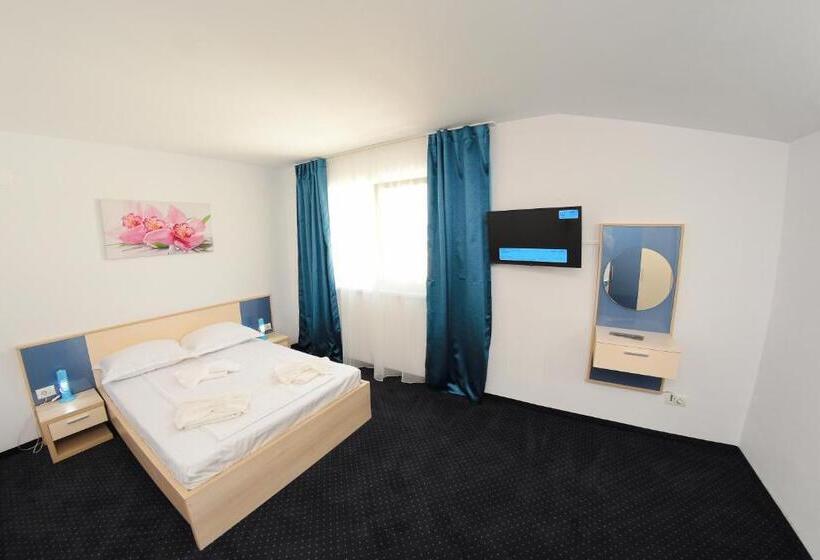 Пансион Apartamente Liliacul