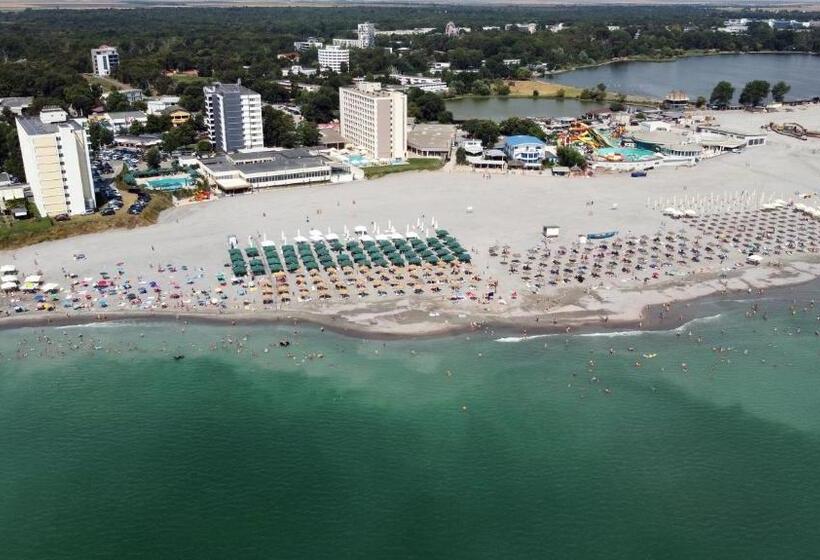 Пансион Apartamente Liliacul