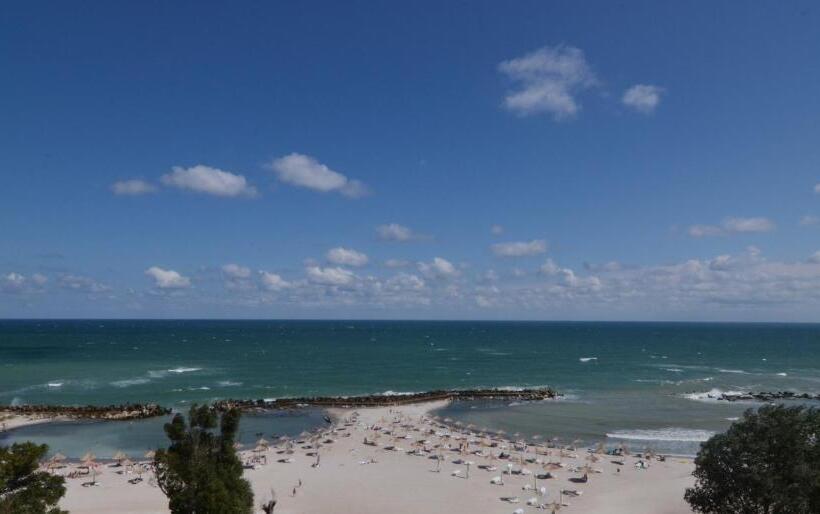 Пансион Apartamente Liliacul