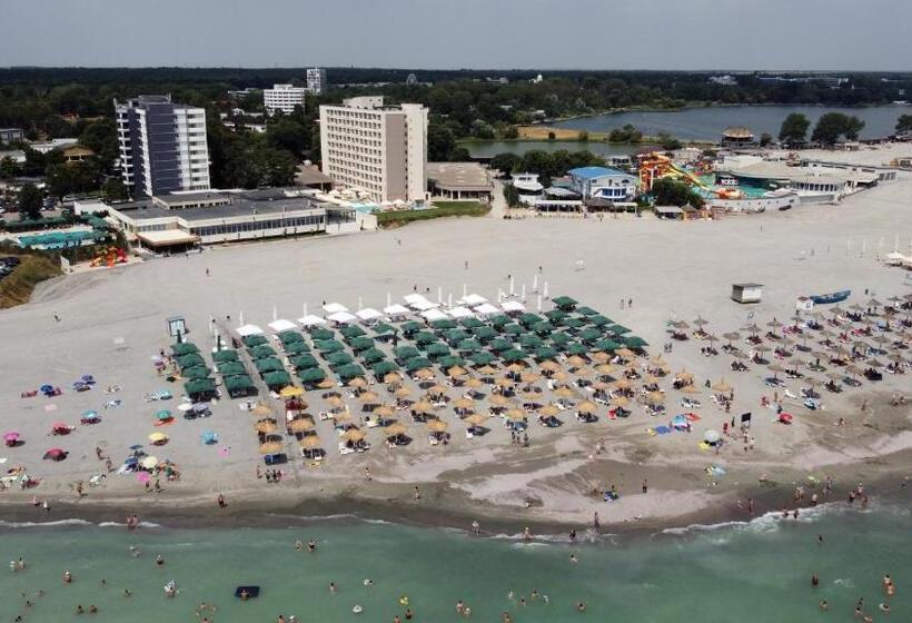 Пансион Apartamente Liliacul