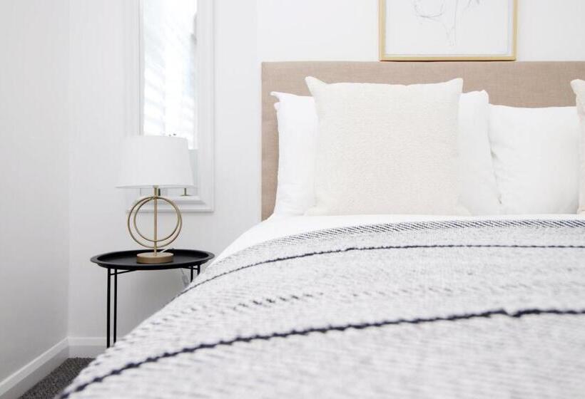 פנסיון Bristol Street | Cohost Partners