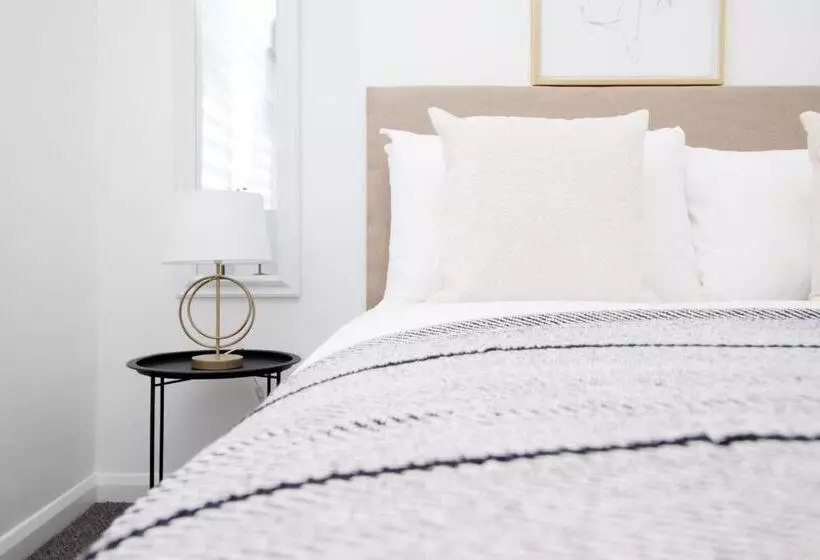 پانسیون Bristol Street | Cohost Partners