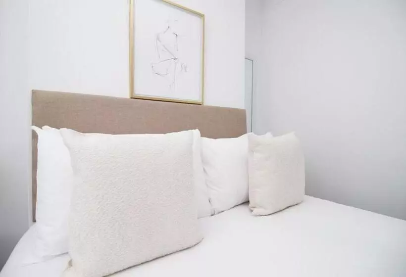 پانسیون Bristol Street | Cohost Partners