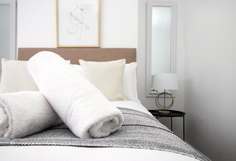 פנסיון Bristol Street | Cohost Partners