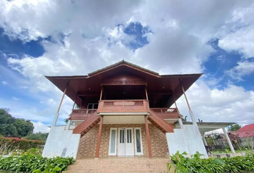 Majatalo Super Wonderful 5 Bedrooms With Bathroom Villa Marion Tomohon