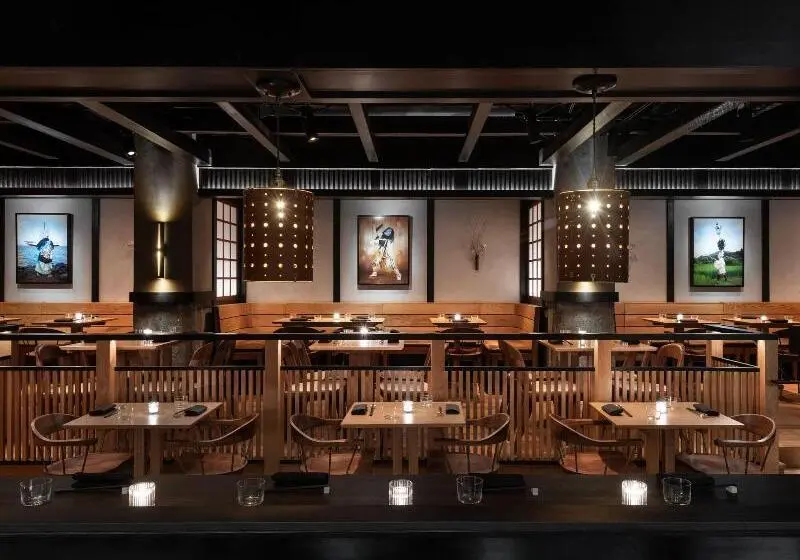 هتل Roost Detroit