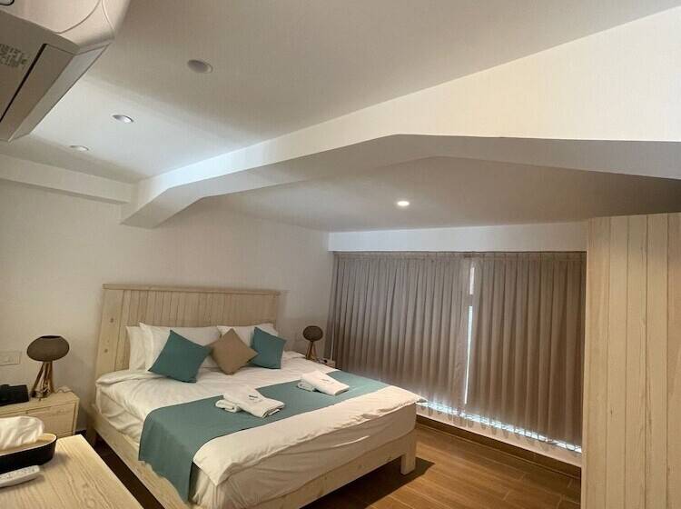 تختخواب و صبحانه Beit Laure