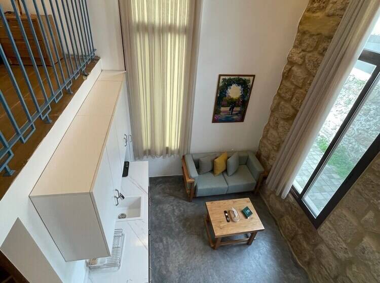 تختخواب و صبحانه Beit Laure