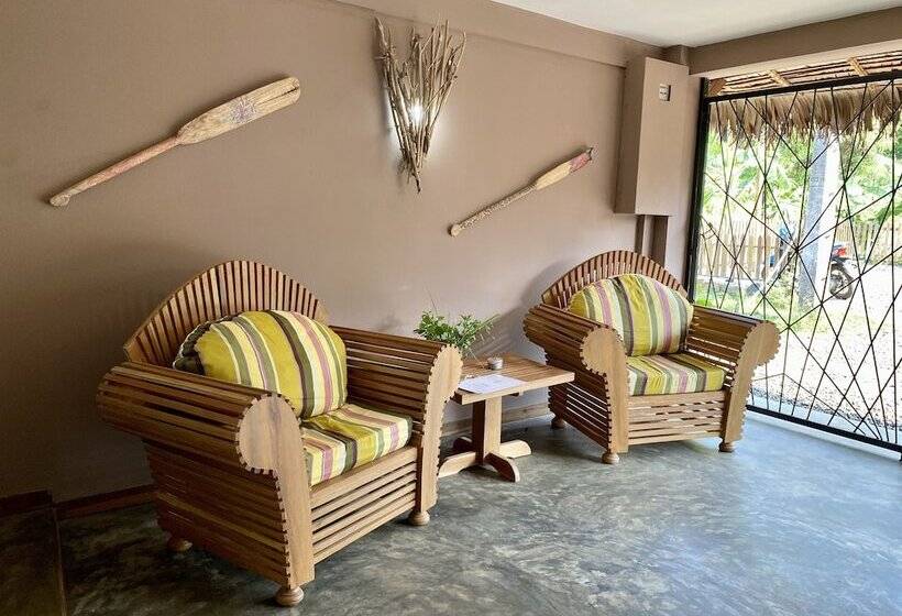 ベッドアンドブレックファースト La Perle Rare