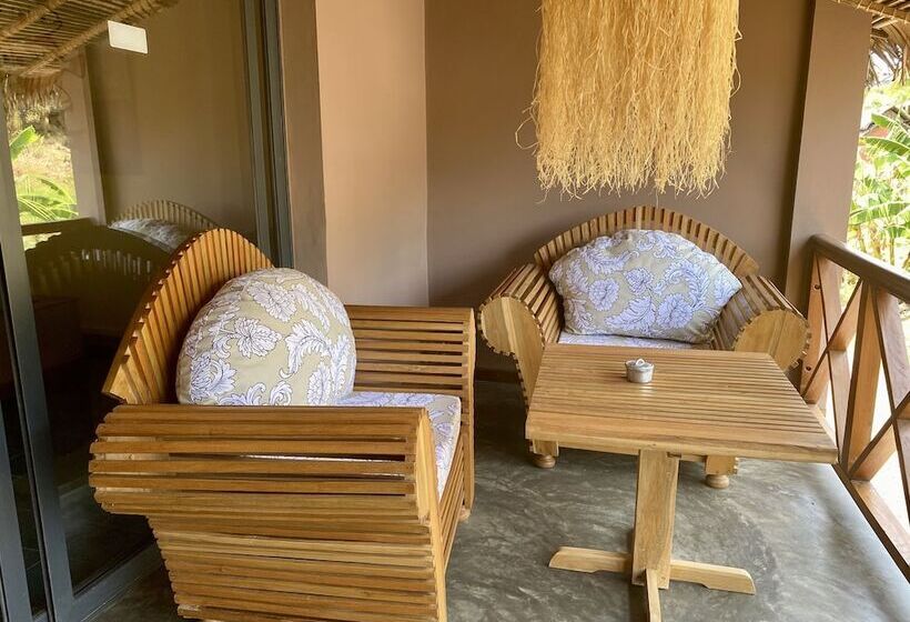 ベッドアンドブレックファースト La Perle Rare