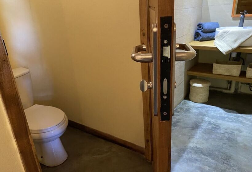 ベッドアンドブレックファースト La Perle Rare