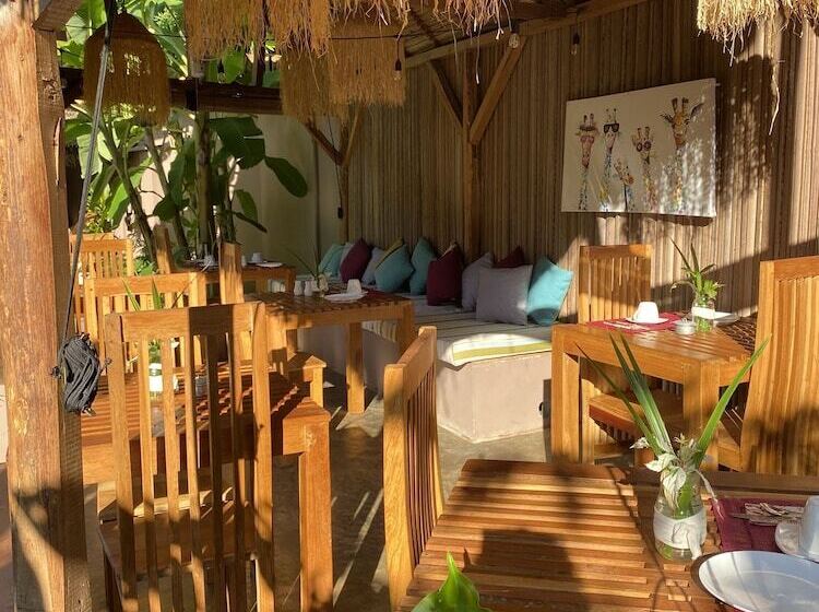 ベッドアンドブレックファースト La Perle Rare