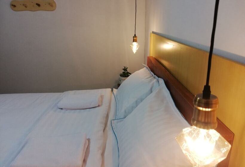 تختخواب و صبحانه Jardin Secreto