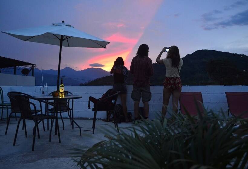 تختخواب و صبحانه Jardin Secreto